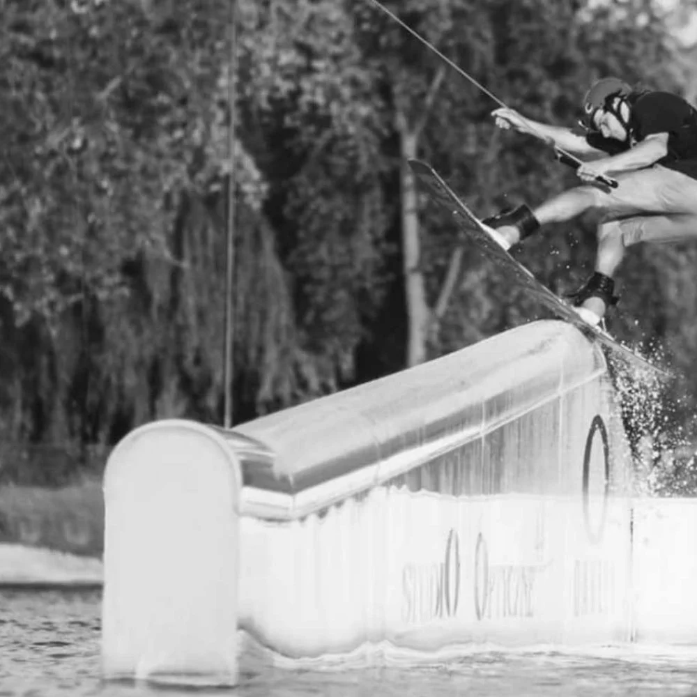Tavole Progress Boards: wakeboard artigianali per il park
