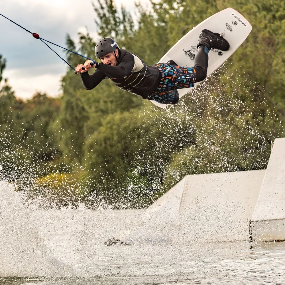 Scatto fotografico Raley wakeboard trick tutorial